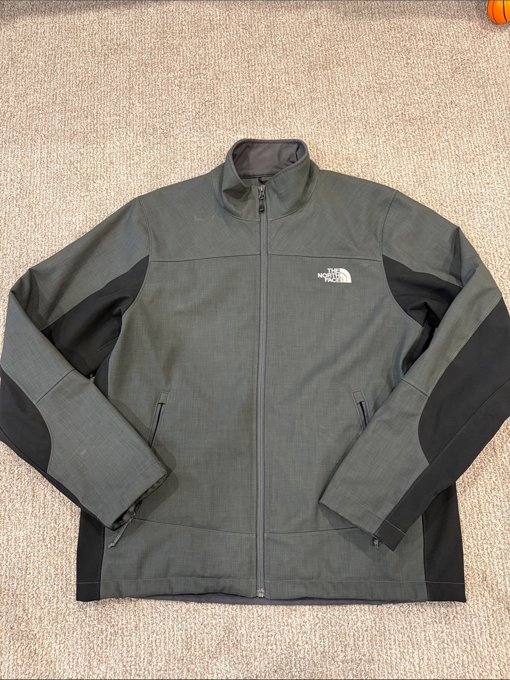 Men’s large The North Face hard shell jacket